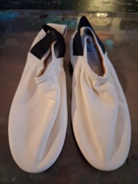 H&M Studio Spring/Summer 2017 Collection Ballet-Style Flats